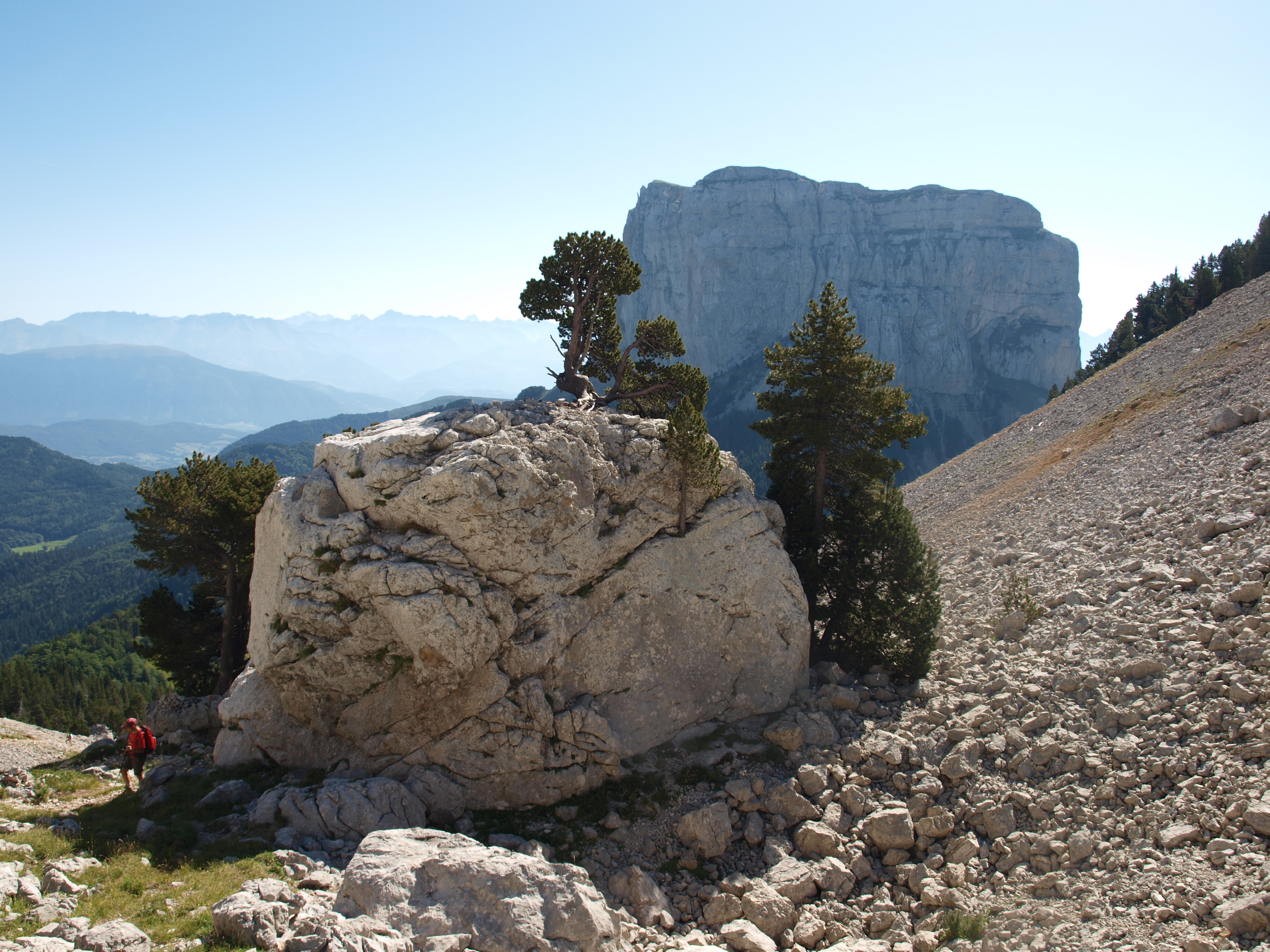 Le Mont Aiguille, qui se cache ...